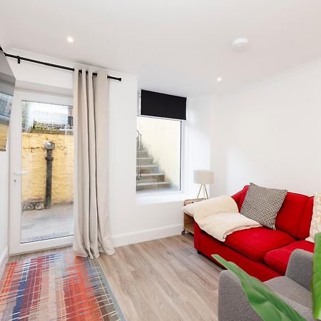Joivy 3Br Flat In Haymarket With Free Parking 爱丁堡 外观 照片