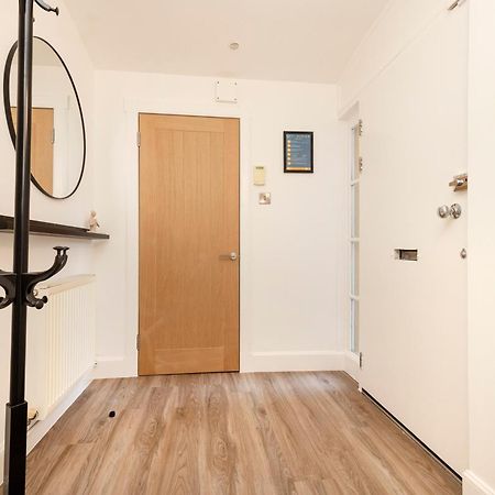 Joivy 3Br Flat In Haymarket With Free Parking 爱丁堡 外观 照片